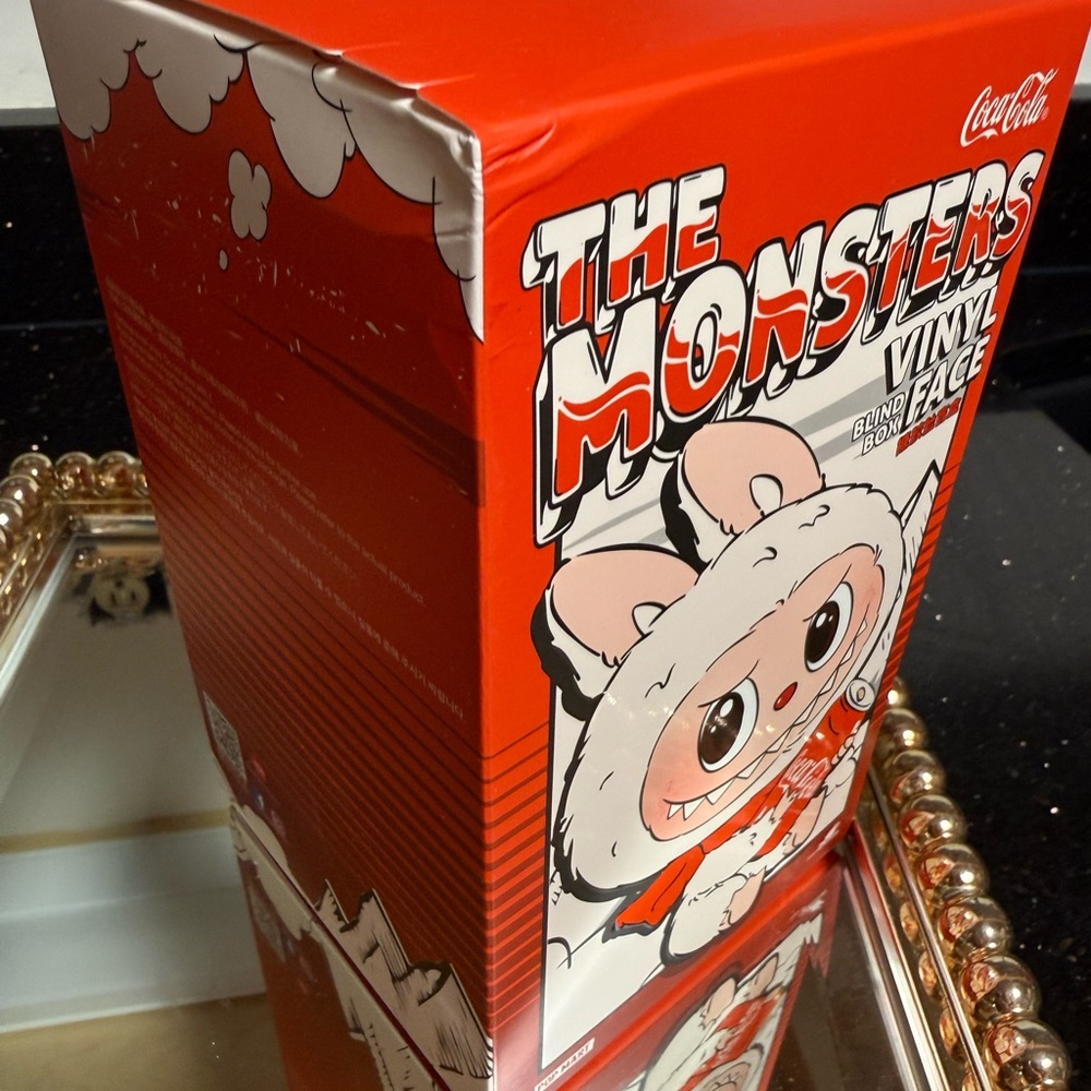 Coca Cola Labubu - Picture 3 of 7